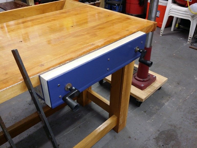 Record vise